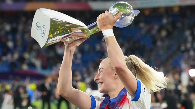 Chloe Kelly exemplifies England's determined spirit at Euro 2025, changing the game after coming off the bench.