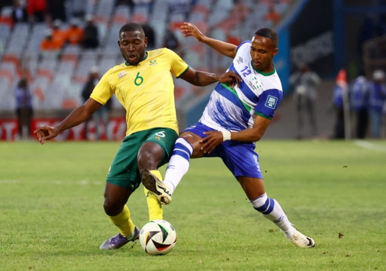 Katleho Makateng and Aubrey Modiba in action.